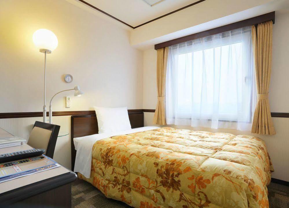 酒店 Toyoko Osaka Itami Airport 3*